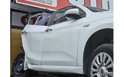 Fiat Egea çıkma sağ ön kapı