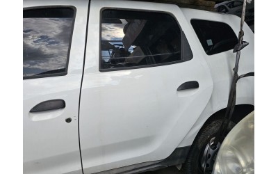 Dacia Duster çıkma sol arka kapı